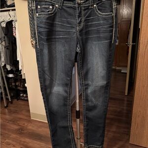 Daytrip Women's Dark Wash Super Stretch Skinny Jeans